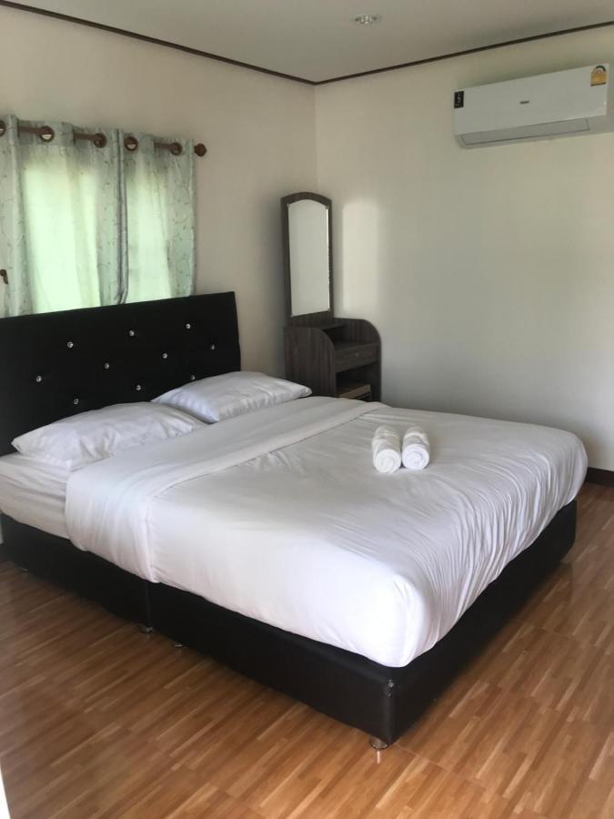 บ้านวิรา ห้องพัก Baan Wira Khon Kaen Esterno foto